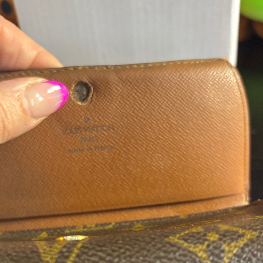 Louis Vuitton Gold and Brown Monogram Wallet - Picture 4 of 17